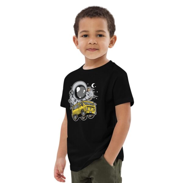 Organic cotton kids t-shirt "Astronaut: Car Racer"
